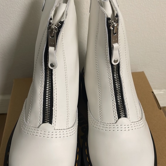 Dr Martens new in box white zipper platform womans 10 wedding boot! - Picture 7 of 7
